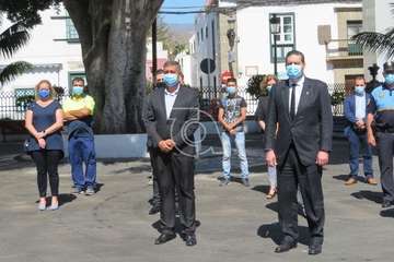 Telde guarda un emotivo minuto de silencio por las víctimas del Covid-19 (Foto TA)